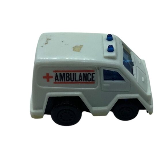 Vtg Red Fire Truck & White Ambulance Toy Set Wind Up DOES NOT WORK Lot of 2 - Picture 5 of 6